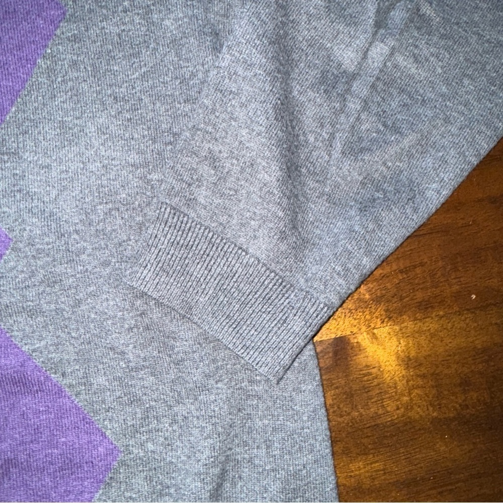 CLAIBORNE Men's Size Medium Gray & Purple Argyle Long Sleeve Pullover Sweater - Picture 4 of 10